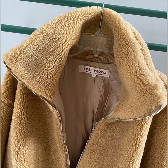Free People Get Cozy Teddy Jacket ✨ Camel Size Medium | tan neutral zipper - Picture 13 of 16